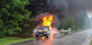 Bilbränder – hela 5% av alla trafikoffer dör i bilbränder Bilbrand. Foto: Oskars Zvejs. Licens: Pixabay.com