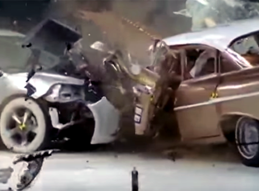 Vilken bil är säkrast? Chevy Malibu (2009) frontalkrockar med Chevy Bel Air (1959) 2009 Chevy Malibu vs 1959 Bel Air Crash Test