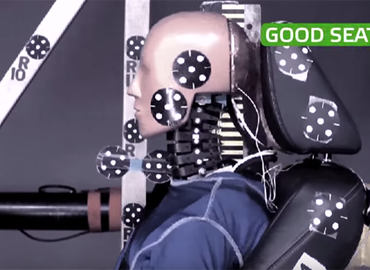 Så här minskar du risken för nackskador vid påkörning bakifrån Minska riskerna för nackskador vid påkörning bakifrån - Foto: Automotive Zone