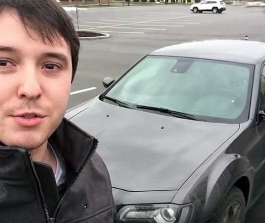 10 saker du kanske inte visste om Chrysler 300 Chrysler 300 - Foto: Born to Drive, YouTube-kanal