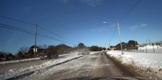 Se upp för vinterhalkan – Exempel på sladdar och avkörningar Vinterolycka - Privat foto 2018, USA